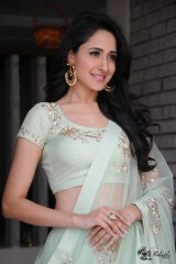 Pragya Jaiswal Interview About Kanche